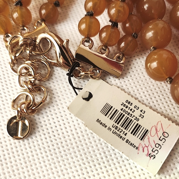 TALBOT'S Creamy Light Butterscotch Knotted Graduated Lucite Beaded Necklace - Picture 5 of 7